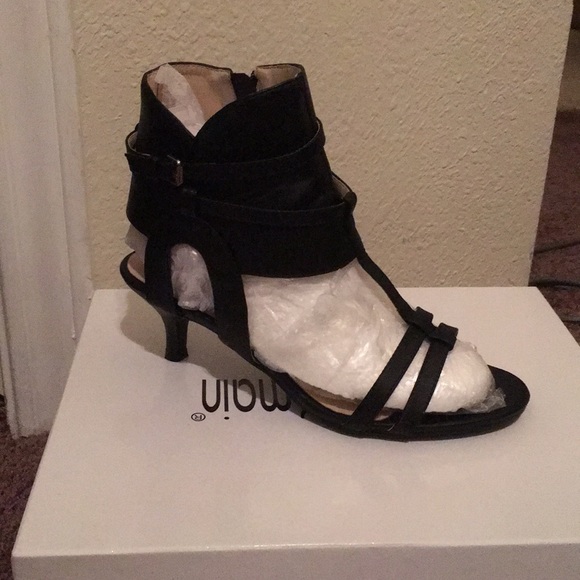 Sandals - Picture 3 of 3